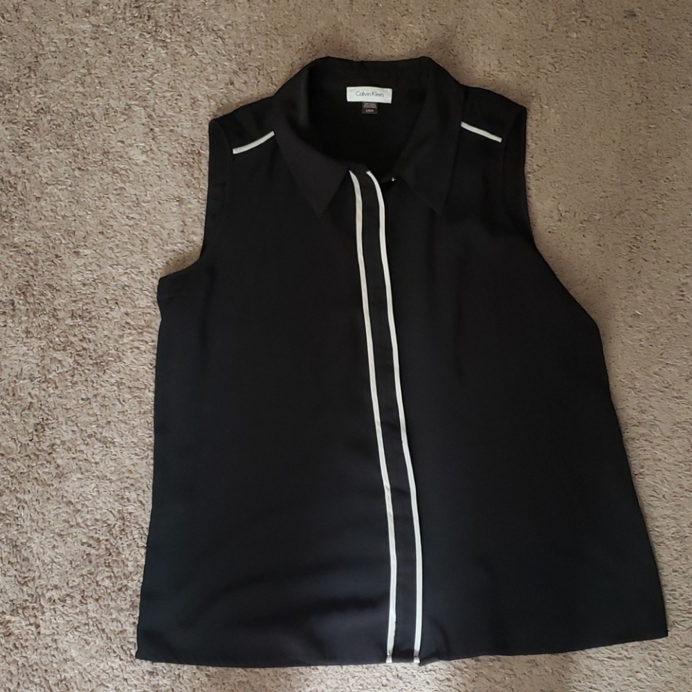 Calvin Klein sleeveless button down top sz L